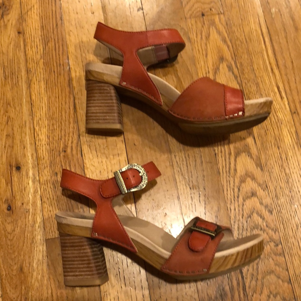 Leather sandals